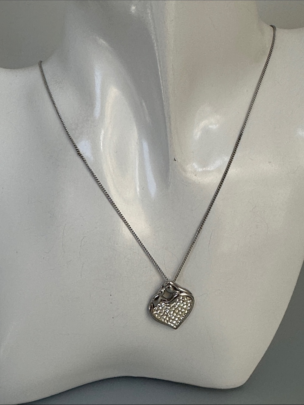 925 Sterling silver Crystal Pavé Heart Pendant Necklace